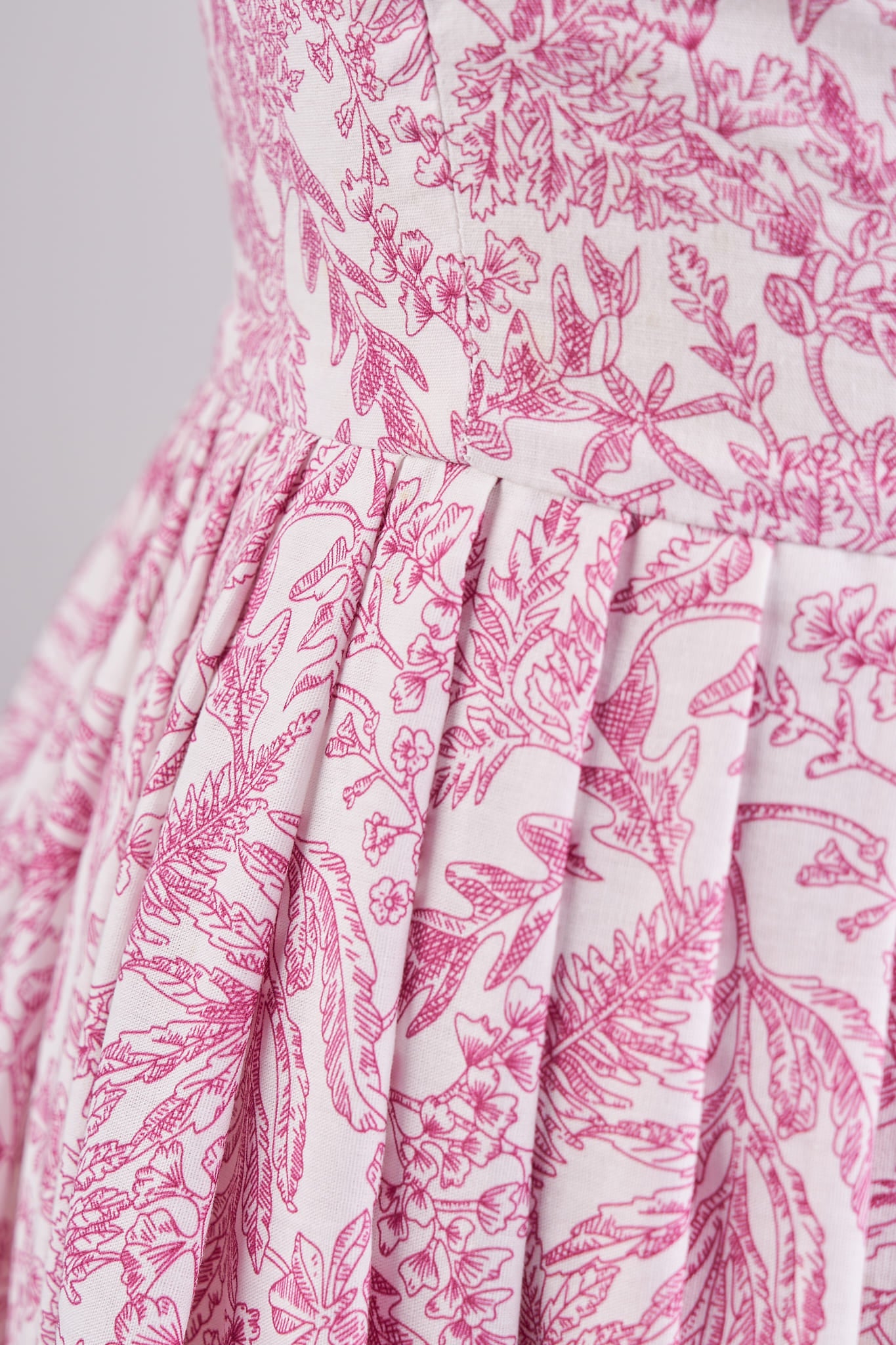 Tie Knife Pleat Ultra-Short Qipao