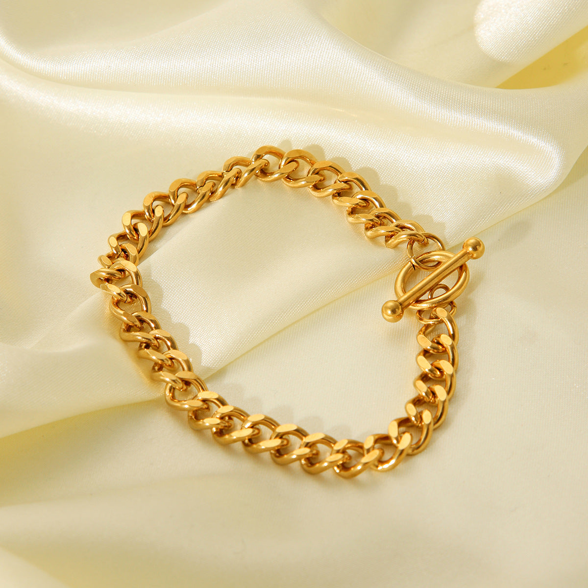 Chunky Gold Curb Chain Bracelet