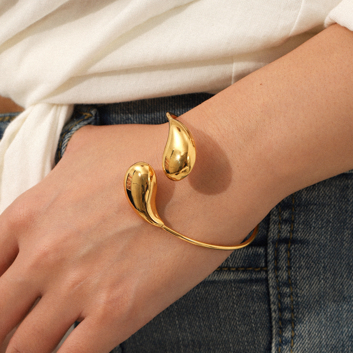 Gold Teardrop Bangle