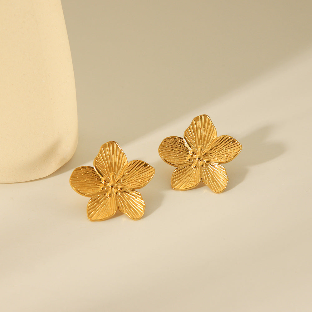 Gold Petal Stud Earrings – Floral Design