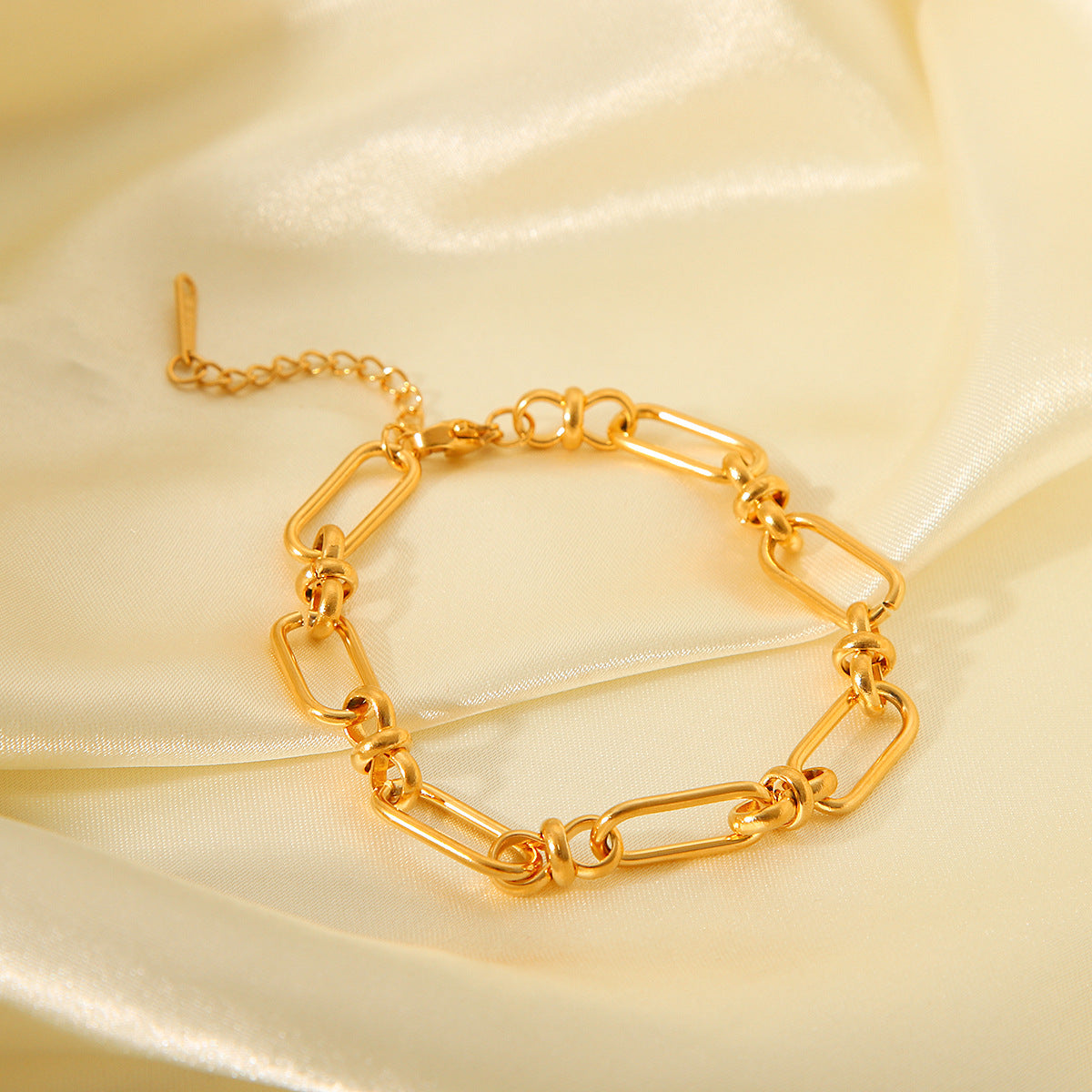 Modern Minimalist Geometric Link Bracelet