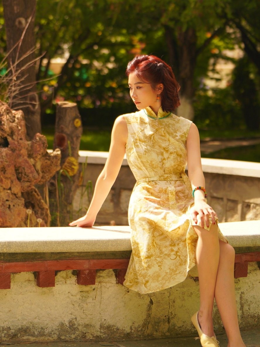 Lace-Up Yoke Waist A-Line Above-Knee Qipao