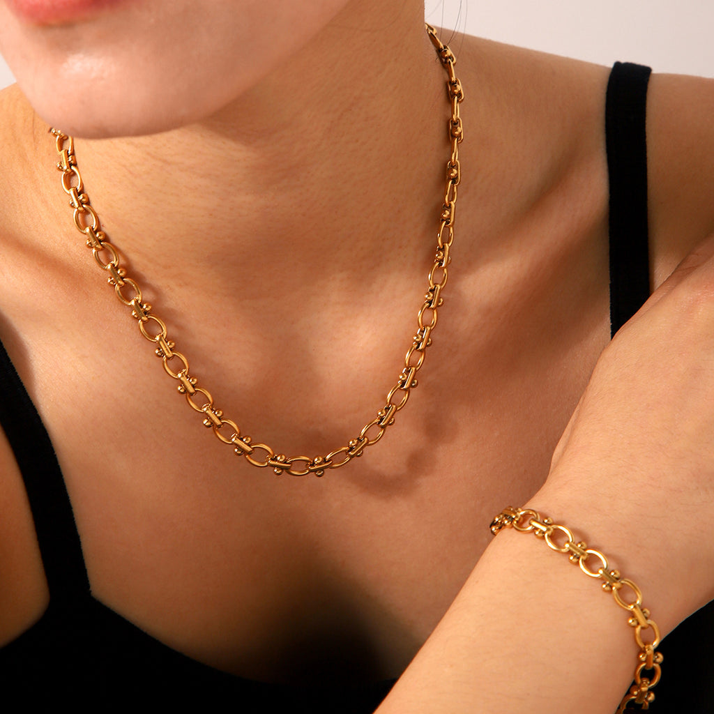 18K Gold Oval Link Chain Bracelet