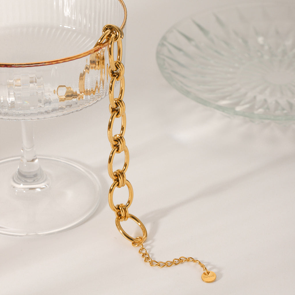 Minimalist Oval Link Bracelet