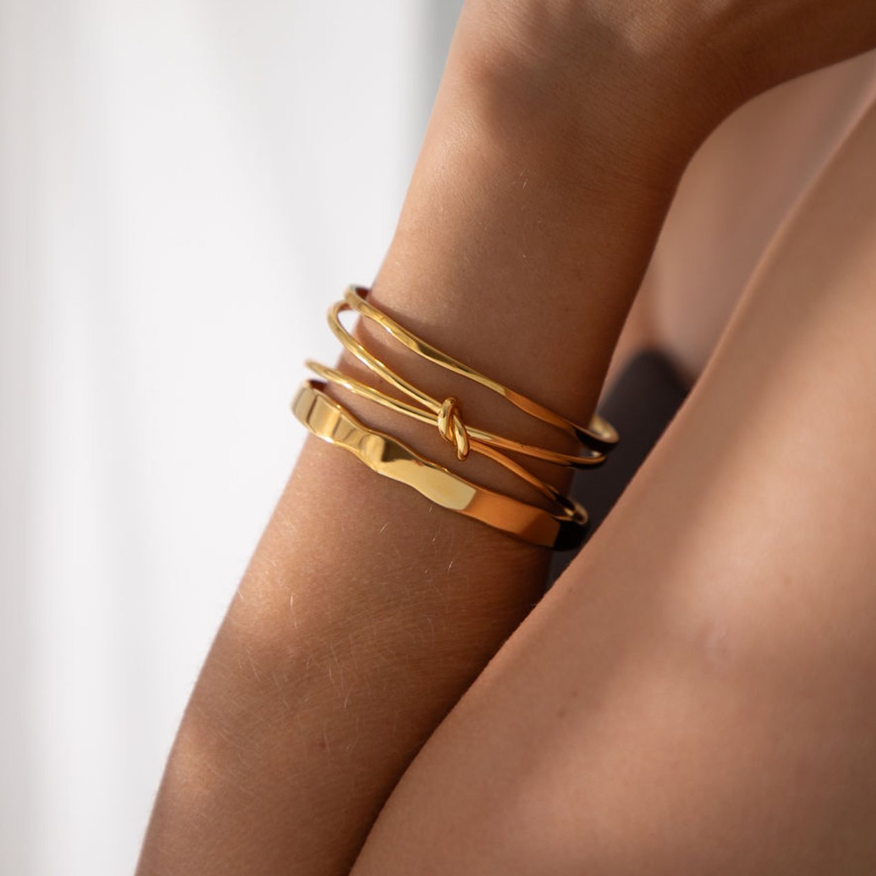 Knot Cuff Arm Stack-0